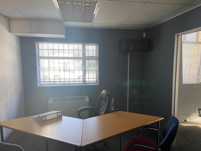 To Let commercial Property for Rent in Newton Park Eastern Cape